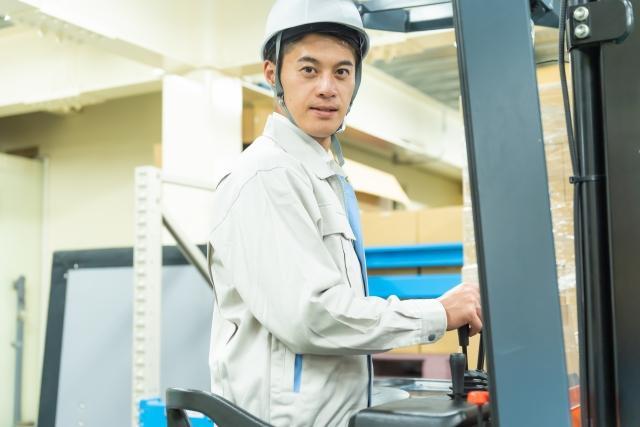 【履歴書不要！Web面接OK】ブランク有でも高時給1800円～：月収31万超可／日勤×土日祝休み／日払い・週払いOK／繁忙期は土曜・祝日出勤OK：月収37万円超可／髪色自由・ヒゲOK