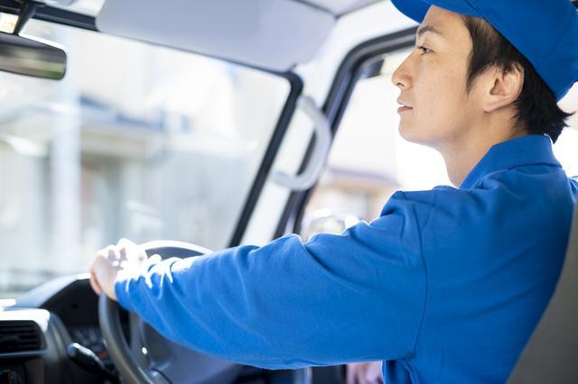 携帯会社での商品詰替業務■日払い有★時給1300円＋交通費◆